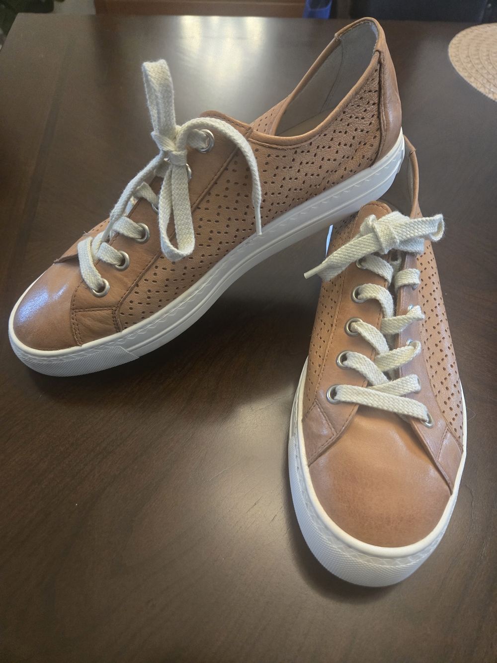 Paul Green Hope Platform Women Sneaker in US size 10